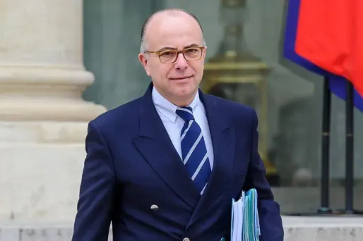 Fusion IS/CSG : Cazeneuve ne veut pas "figer" d'hypothèse