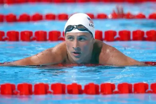 Poussé par une fan, Lochte se blesse grièvement