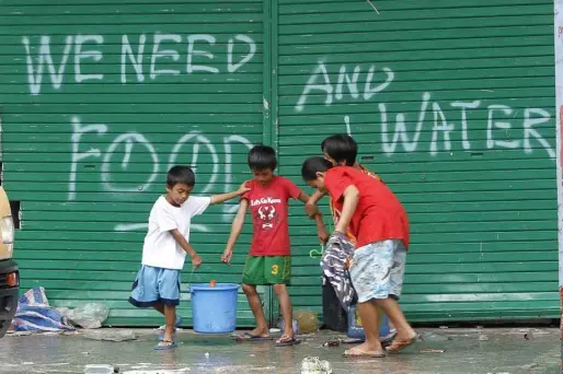 Typhon aux Philippines : des dons "insuffisants"