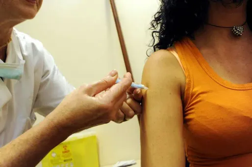Le vaccin anti-grippe plus efficace chez la femme
