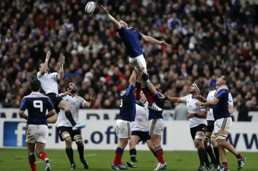 Rugby : les Bleus perdent avec les honneurs