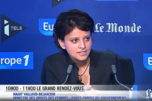 Vallaud-Belkacem : Hollande et Ayrault "sont parfaitement en accord"