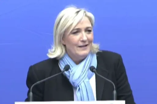 Marine Le Pen bat son record de popularité
