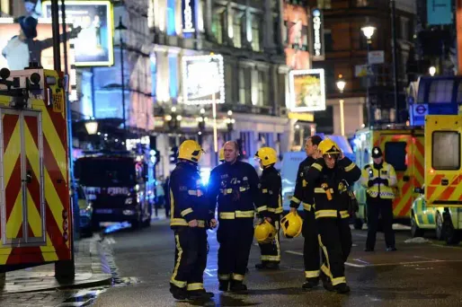 Une partie de l'Apollo Theatre dans le centre de Londres s'est effondrée.
