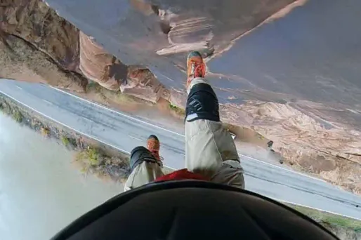 VIDÉO - Un terrible accident de base jump