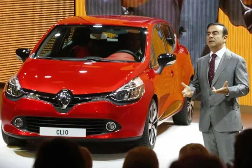 Renault se convertit au véhicule hybride