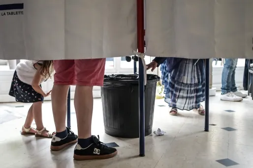 SONDAGE - 68% des Français se disent favorables à un référendum sur l'immigration