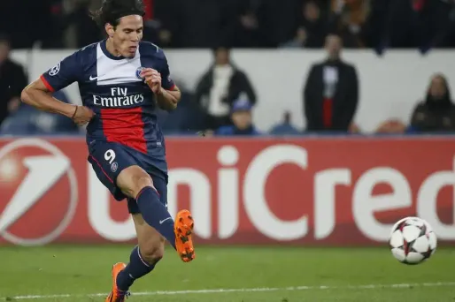 Edinson Cavani a marqué le premier but parisien à la 36e minute.