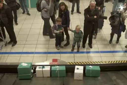Une compagnie aérienne joue les pères Noël
