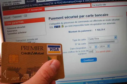 60% des internautes ont acheté au moins une fois en ligne en 2011.