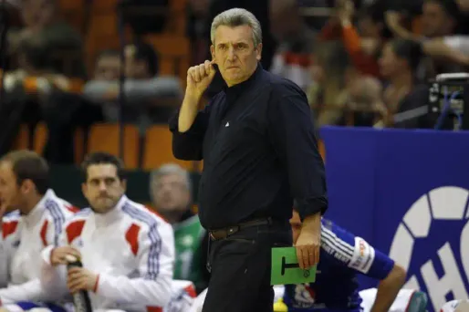 Onesta critique l'influence de Twitter