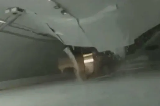 Slovaquie : le toit d'une patinoire s'effondre