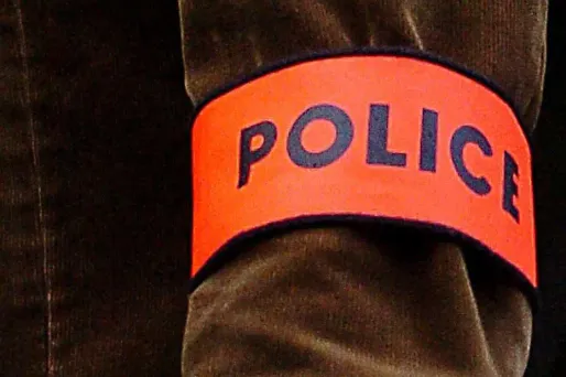 L'homme a été frappé à son domicile par 3 hommes. Ils sont repartis avec sa carte bleue et les clefs du magasin.