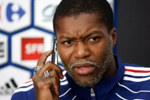 Djibril Cissé voulait un devis. Le garagiste lui a envoyé des factures. La justice a tranché en faveur du footballeur.