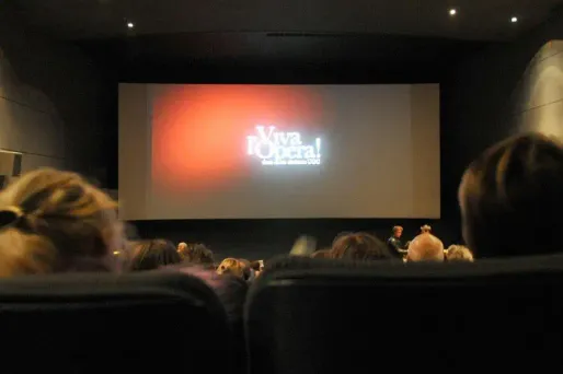 La moitié des films menacés de ne pas sortir ont déjà été sauvés. La sortie de 28 films reste néanmoins incertaine.