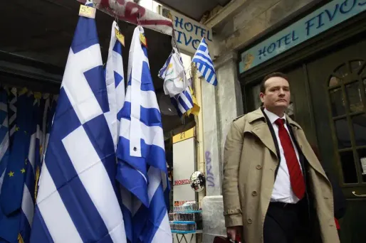 La population est partagée entre soulagement et humiliation après l'accord du plan de sauvetage.