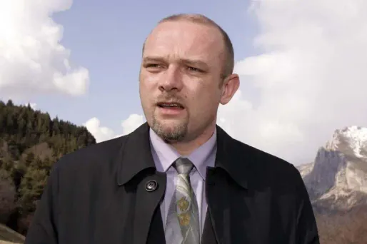 Le CV de Frédéric Nihous