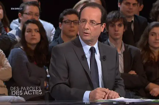 François Hollande faisait sa deuxième apparition sur le plateau de Des Paroles et des Actes.
