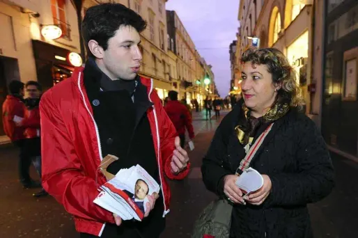 Démarcher les électeurs est un art qui s'apprend, surtout lorsqu'il s'agit de taper à la porte des gens. Le Ps a donc mis au pointun atelier spécialement dédié à ce difficile exercice.
