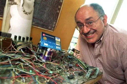 Mort de l'inventeur de la carte à puce