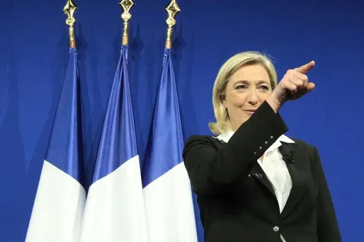 Le Pen : "arrêtez d'insulter mes électeurs"