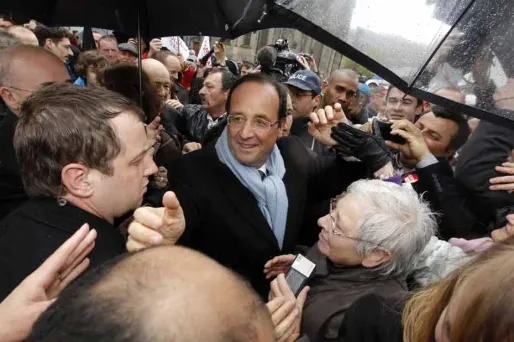François Hollande a lancé sa campagne du second tour à Quimper, où il a donné un meeting lundi.