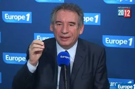 Meetings de dimanche: "autant de monde et si peu de choses, navrant" juge Bayrou