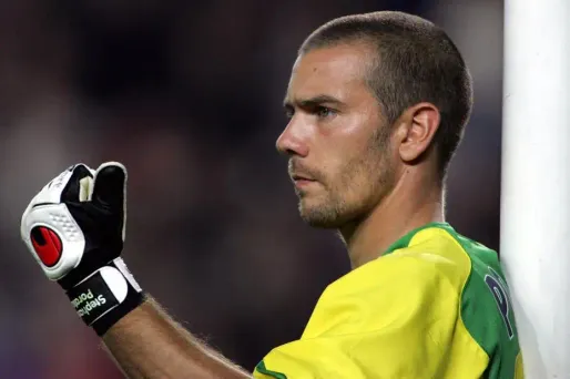 L'ancien joueur de l'Olympique de Marseille et de l'AS Monaco Stéphane Poratoa été reconnu coupable d'abandon de famille et de non paiement de pensions alimentaires.