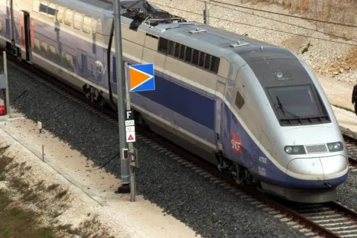 Un TGV assurant la liaison entre Nice et Paris est resté bloqué pendant près de 7 heures à la sortie de Marseille.