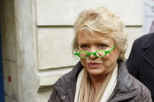 Eva Joly se dit prête à servir le gouvernement pour mettre de l'ordre dans la finance.