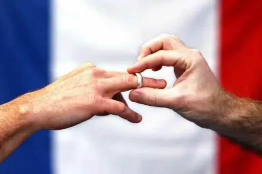 En campagne, François Hollande avait fait du mariage et de l'adoption pour les couples de même sexe l'une de ses priorités.