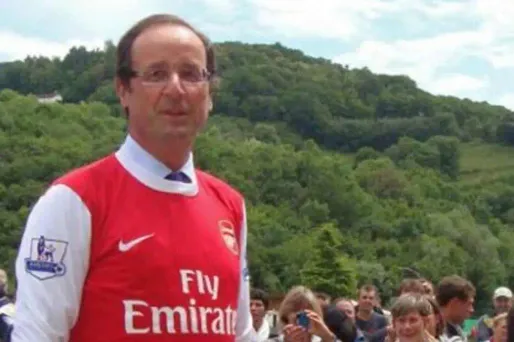 Hollande enfile le maillot d'Arsenal