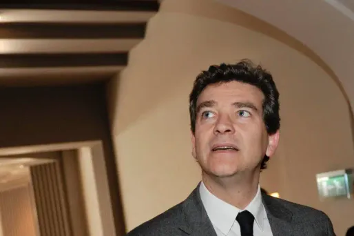 Montebourg "regrette" ses propos