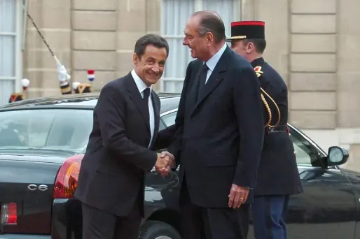 En 2007, Nicolas Sarkozy avait pris ses fonction accompagné de son épouse d'alors et de ses enfants.