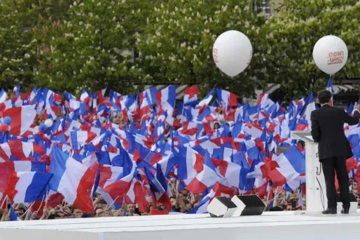 Le 1er mai transformé en un bras-de-fer entre syndicats et Sarkozy