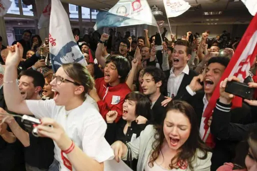 La victoire de François Hollande a été célébrée partout en France.