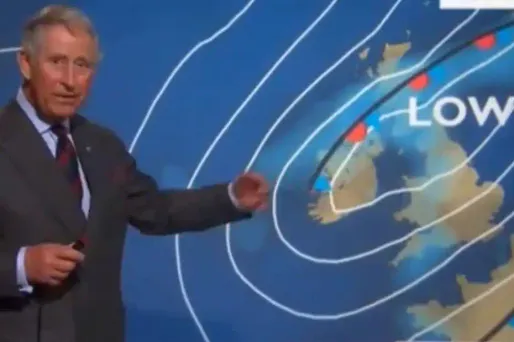 Le prince Charles est multi-tâches : présenter la météo ne lui fait pas peur.