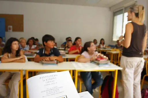 Le Conseil supérieur de l'Education va rendre son avis jeudi sur l'allongement des vacances de la Toussaint.