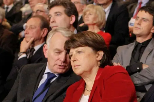 Former un gouvernement : le "casse-tête" de Hollande