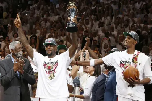 LeBron James et Miami rois de NBA