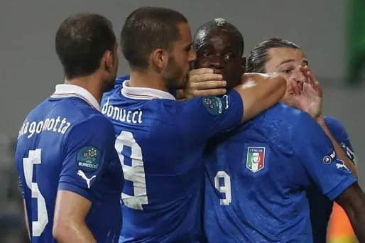 Balotelli, une insulte après son but