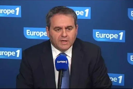 Bertrand ne pense pas "encore" à 2017