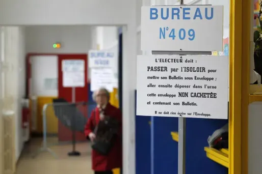 Le taux de participation enregistré à midi est inférieur à celui constaté en 2007 à la même heure.