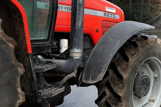 Les quatre hommes arrêtés auraient volé 50 tracteurs en un an et demi.