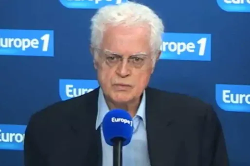 Jospin travaillera "gratuitement"