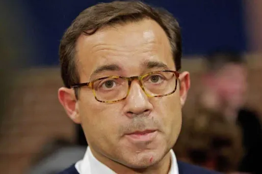 L'animateur télé n'avait pas assisté à son procès en raison de son état de santé. Il doit comparaître en 2013.