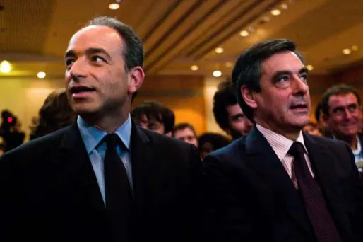 Jean-François Copé officiellement candidat, la bataille avec François Fillon s'engage.