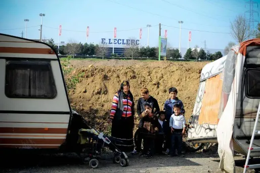 Un camp de Roms démantelé près de Lille