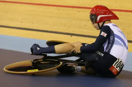 Cyclisme : une chute qui fait jaser