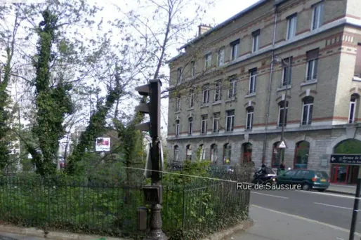 Un homme s’immole par le feu à Paris